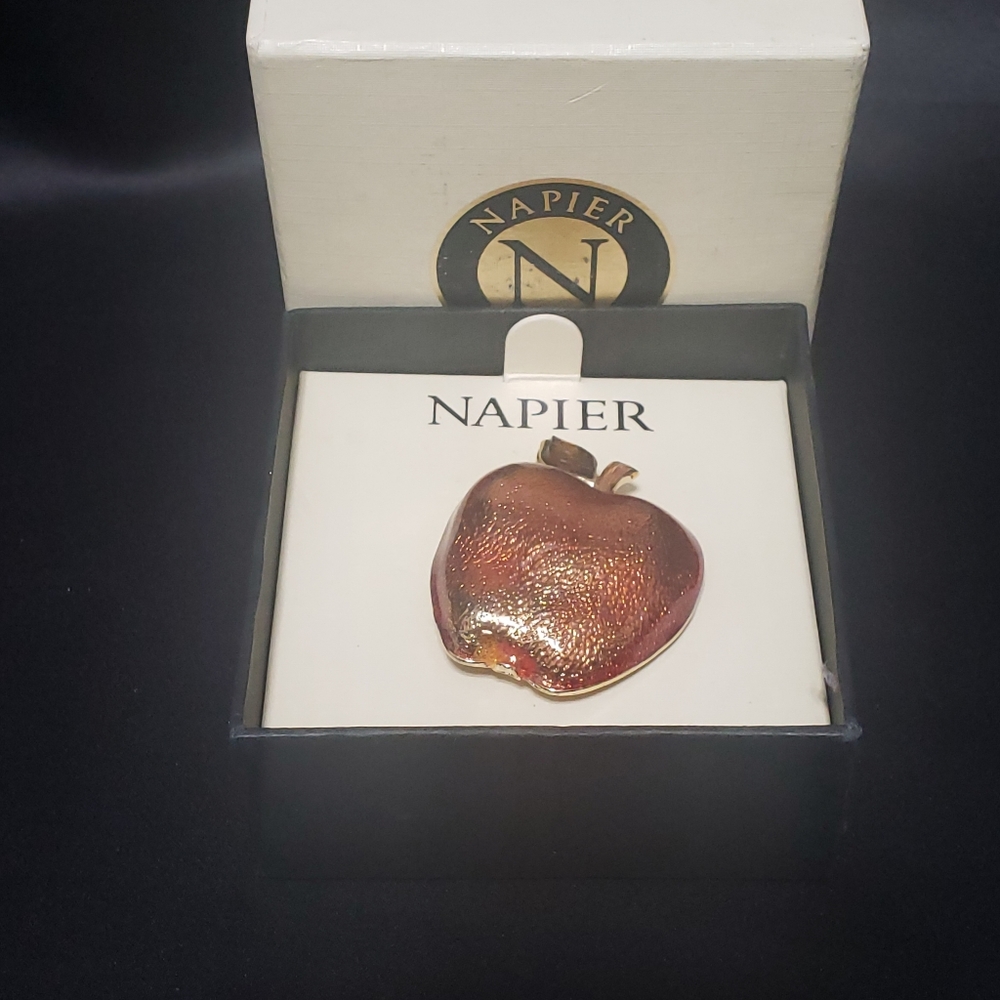 Napier NIB Red Enameled Apple Brooch - Picture 5 of 10